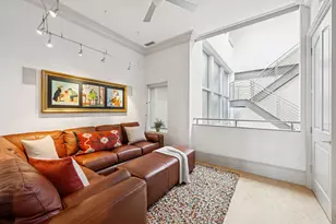 2217 N Clybourn Ave, Chicago, IL 60614 - Photo 13