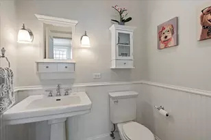 533 W Belmont Ave, Chicago, IL 60657 - Photo 9