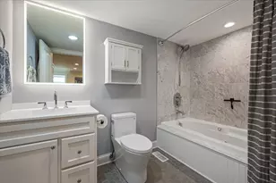 533 W Belmont Ave, Chicago, IL 60657 - Photo 21