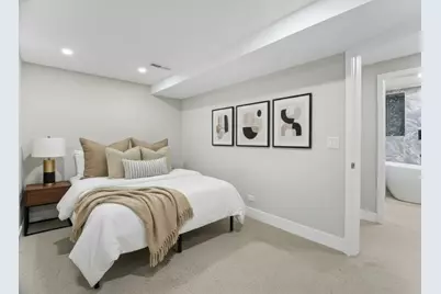 2850 W Henderson Street #1, Chicago, IL 60618 - Photo 9