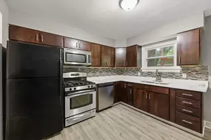 815 W 187th St, Glenwood, IL 60425 - Photo 5