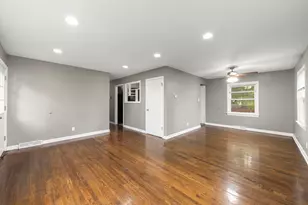 815 W 187th St, Glenwood, IL 60425 - Photo 3