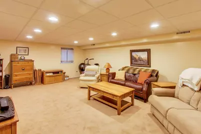 735 Garfield Avenue #735, Libertyville, IL 60048 - Photo 17