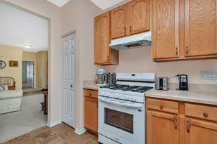 21201 Lily Lake Ln, Crest Hill, IL 60403 - Photo 13