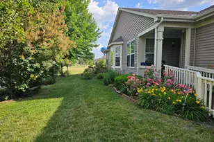 21201 Lily Lake Ln, Crest Hill, IL 60403 - Photo 1