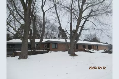 1943 Woodside Drive, Freeport, IL 61032 - Photo 9