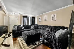 2295 Windsor Ln, Country Club Hills, IL 60478 - Photo 3