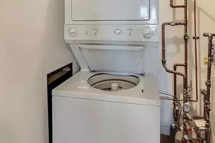 1730 W Beach Ave, Chicago, IL 60622 - Photo 9