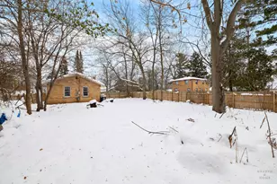 2406 Hermon Ave, Zion, IL 60099 - Photo 11