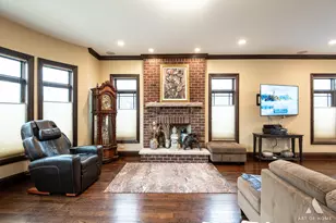 10001 Montrose Ave, Schiller Park, IL 60176 - Photo 11