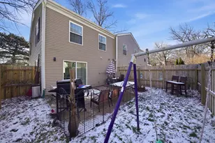 16 Forest Ln, Cary, IL 60013 - Photo 7