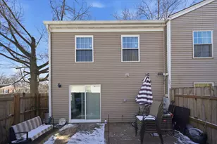 16 Forest Ln, Cary, IL 60013 - Photo 5