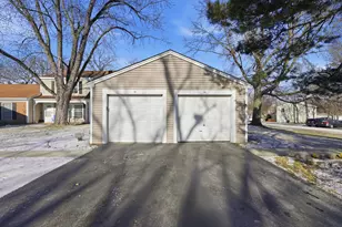 16 Forest Ln, Cary, IL 60013 - Photo 11