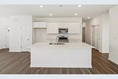 1057 Williamsburg Street, Pingree Grove, IL 60140 - Photo 11