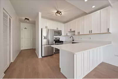 645 N Kingsbury Street #2003, Chicago, IL 60654 - Photo 3