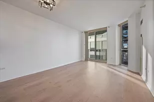 645 N Kingsbury St, Chicago, IL 60654 - Photo 7