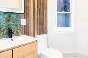 1032 W Dakin St, Chicago, IL 60613 - Photo 11