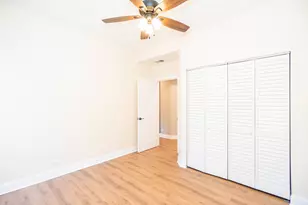 1032 W Dakin St, Chicago, IL 60613 - Photo 13