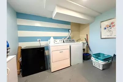 2841 W 100th Place, Evergreen Park, IL 60805 - Photo 17