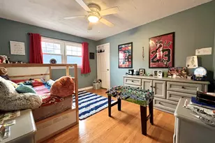 2841 W 100th Pl, Evergreen Park, IL 60805 - Photo 9