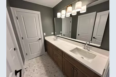 769 S Fairview Avenue, Elmhurst, IL 60126 - Photo 15