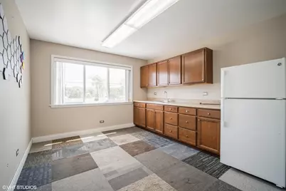 8755 Trumbull Avenue, Skokie, IL 60076 - Photo 13