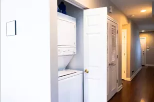 1730 W Beach Ave, Chicago, IL 60622 - Photo 5