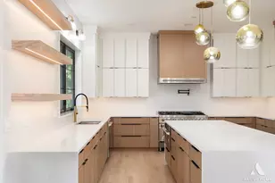 10226 S 81st Ave, Palos Hills, IL 60465 - Photo 9