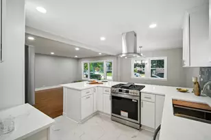 [Address not provided], Skokie, IL 60077 - Photo 9