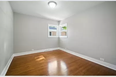 8915 Laramie Avenue, Skokie, IL 60077 - Photo 13