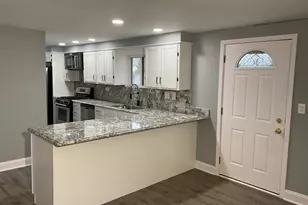 518 Tyler Dr, Carpentersville, IL 60110 - Photo 7