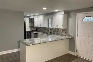 518 Tyler Dr, Carpentersville, IL 60110 - Photo 5