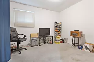 17481 Eastgate Dr, Country Club Hills, IL 60478 - Photo 15