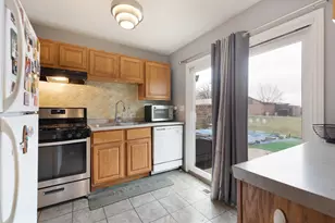 17481 Eastgate Dr, Country Club Hills, IL 60478 - Photo 7