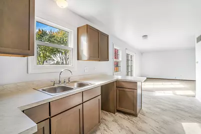 1388 Bow String Court, Carol Stream, IL 60188 - Photo 9