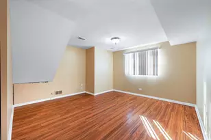 920 Valley Stream Dr, Wheeling, IL 60090 - Photo 15