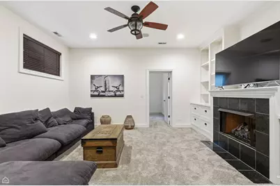 952 N Racine Avenue, Chicago, IL 60642 - Photo 33