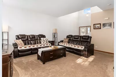 2752 McClennan Court, Naperville, IL 60563 - Photo 5