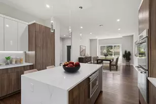 1744 Walnut Cir, Northbrook, IL 60062 - Photo 3