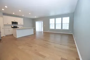 1029 Draper Rd, McHenry, IL 60050 - Photo 3