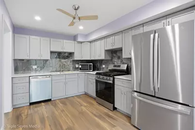 777 Golfview Drive, Roselle, IL 60172 - Photo 3