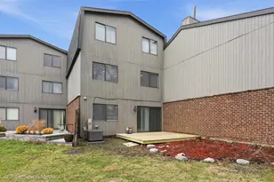 777 Golfview Dr, Roselle, IL 60172 - Photo 29