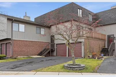 777 Golfview Drive, Roselle, IL 60172 - Photo 1