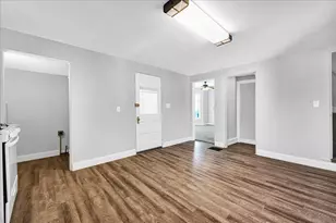 340 E Baker St, Bloomington, IL 61701 - Photo 9