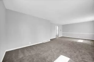 340 E Baker St, Bloomington, IL 61701 - Photo 3