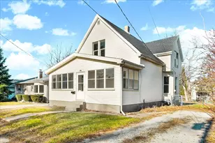 340 E Baker St, Bloomington, IL 61701 - Photo 25