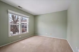 226 Coventry Cir, Vernon Hills, IL 60061 - Photo 15