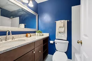 226 Coventry Cir, Vernon Hills, IL 60061 - Photo 17