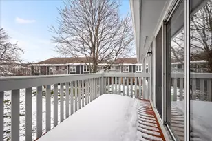 226 Coventry Cir, Vernon Hills, IL 60061 - Photo 19