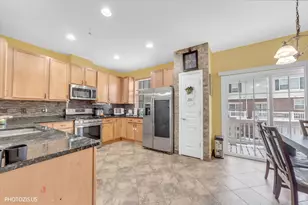 15 E Willow Rd, Wheeling, IL 60090 - Photo 9